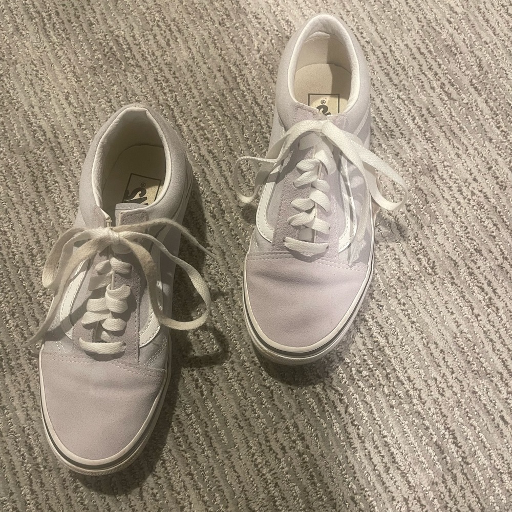 Gray “Old Skool” Vans. Youth/Mens 6; Women’s 7.5